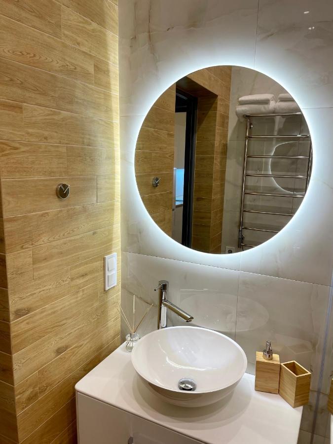 Apartment Centre Inn 切尔诺夫策 外观 照片